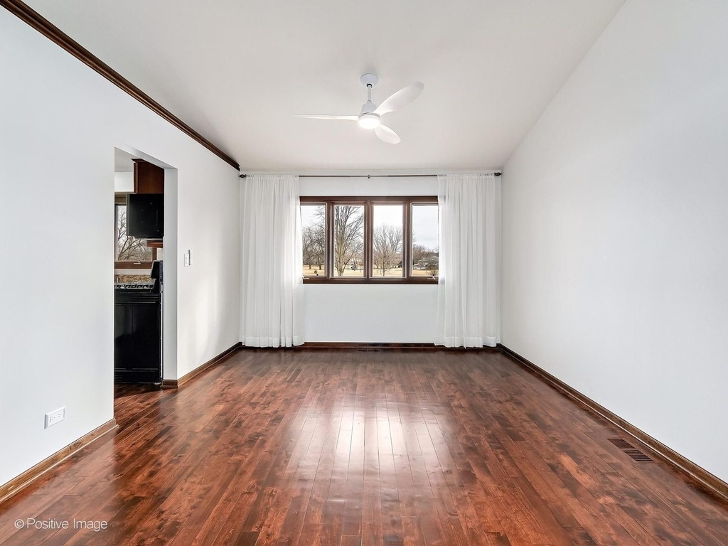 887 Braintree Lane - Photo 10