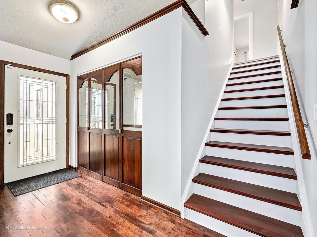 887 Braintree Lane - Photo 2