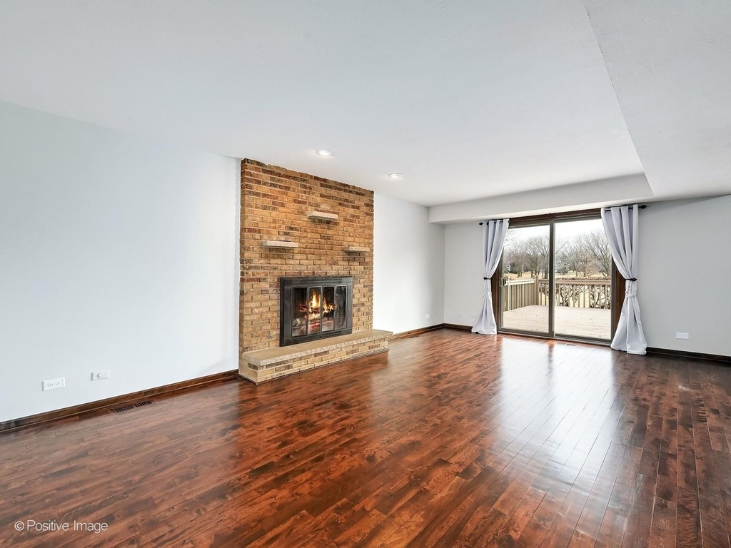 887 Braintree Lane - Photo 11