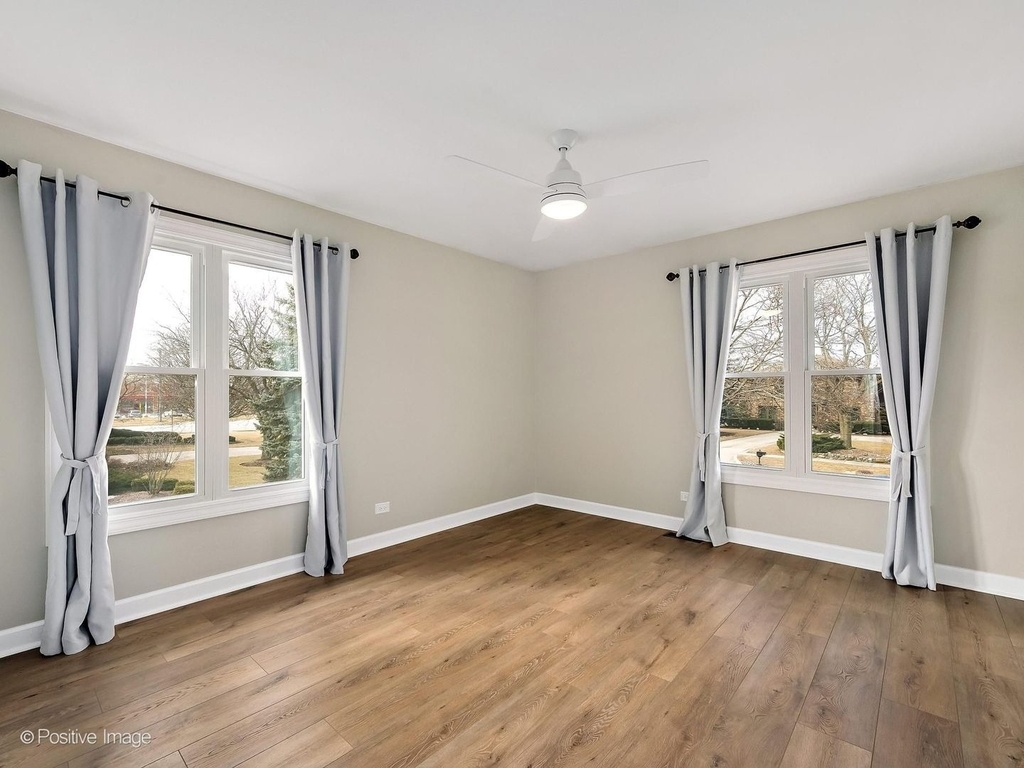 887 Braintree Lane - Photo 18