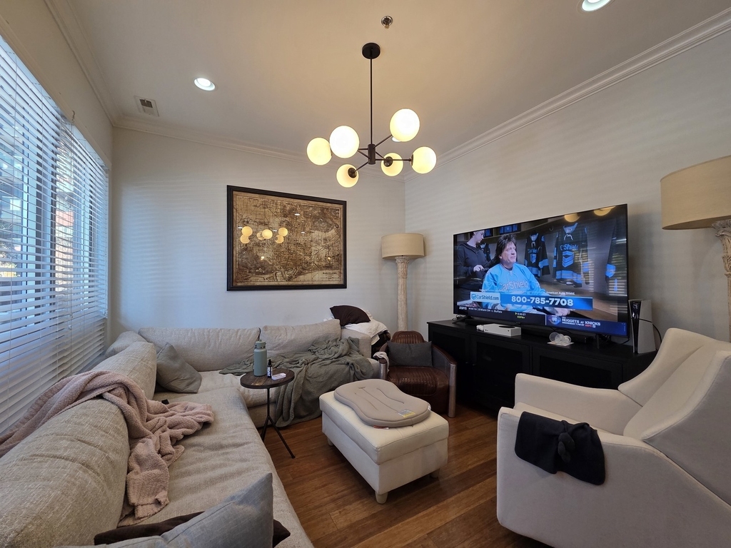 22 N Aberdeen Street - Photo 3