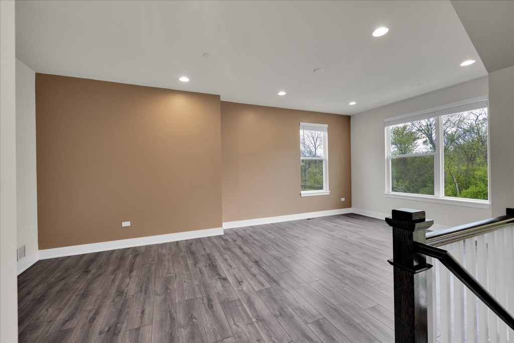 29w710 Cambridge Court - Photo 7