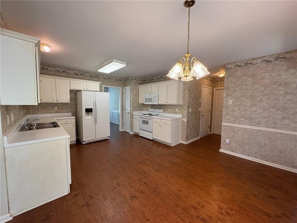 3409 White Sands Way - Photo 4