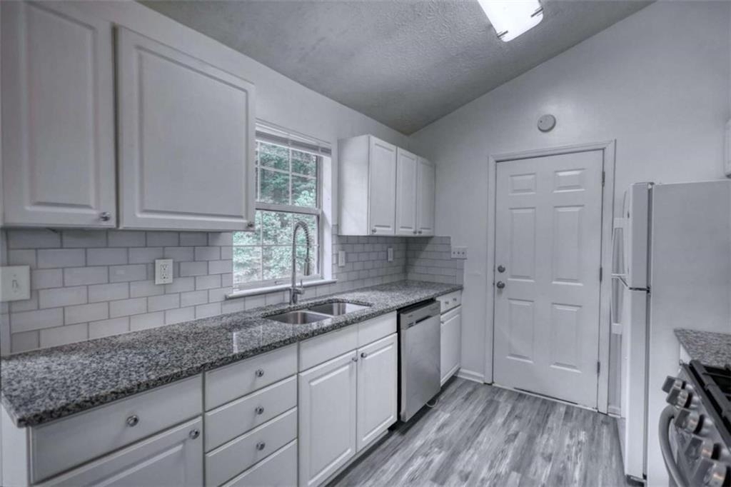 2119 Sw Briar Glen Lane Sw - Photo 13