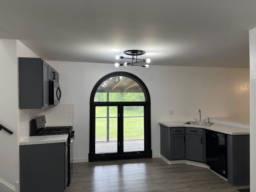 8365 W Lincoln Highway - Photo 4