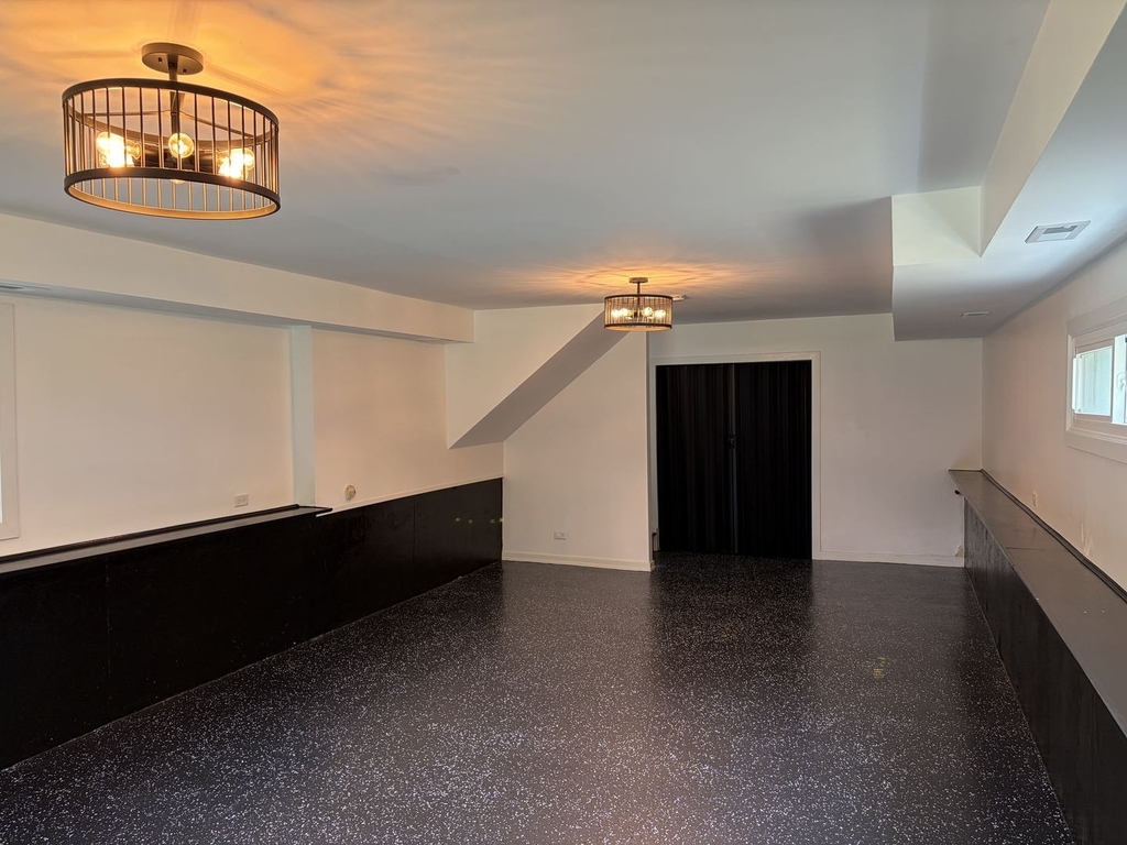 8365 W Lincoln Highway - Photo 16