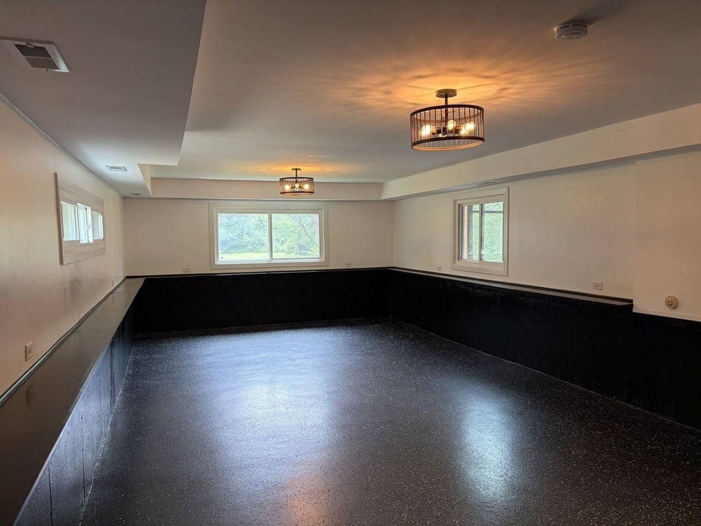 8365 W Lincoln Highway - Photo 15