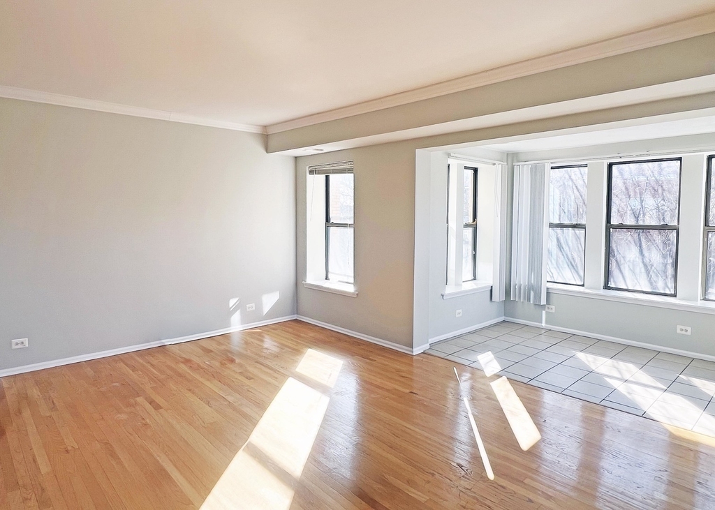 6143 S Woodlawn Avenue - Photo 2