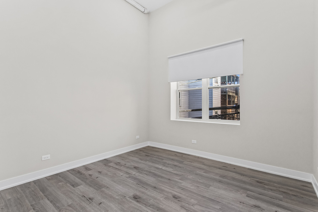 3214 W Lawrence Avenue - Photo 7
