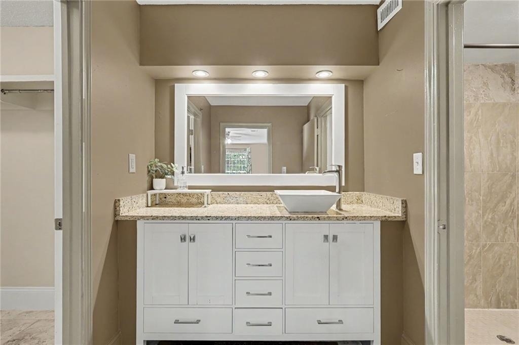 129 Rue Fontaine - Photo 20