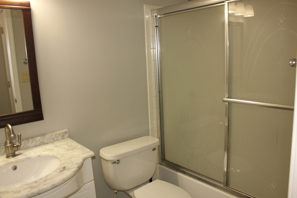 410 Ashwood Court - Photo 15