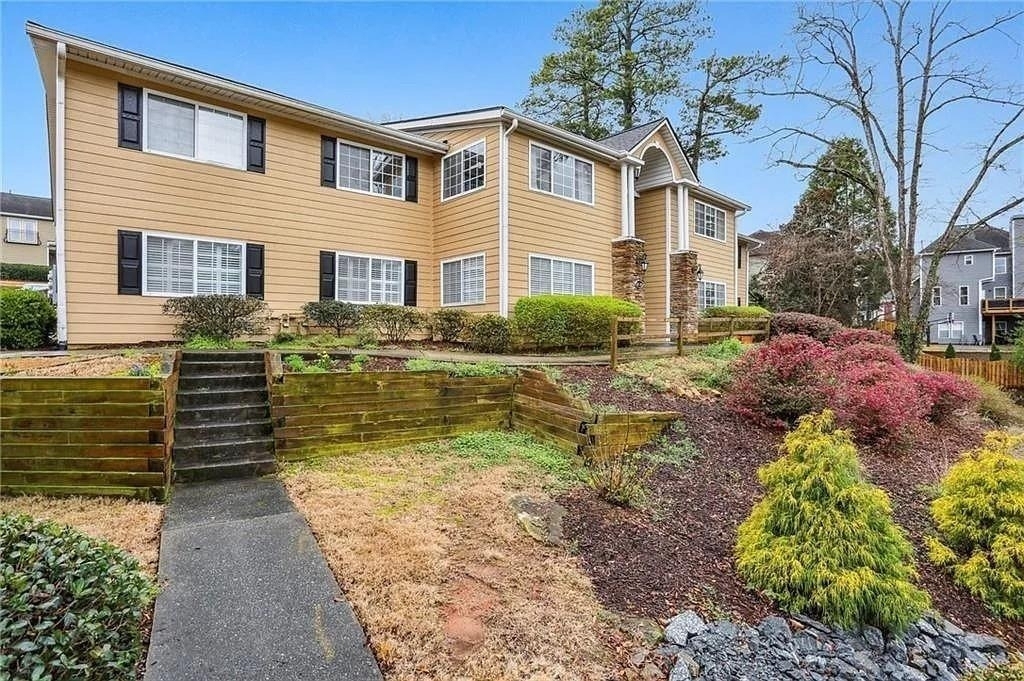 1468 Briarwood Road Ne - Photo 1