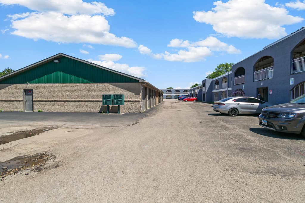 1231 N Galena Avenue - Photo 18