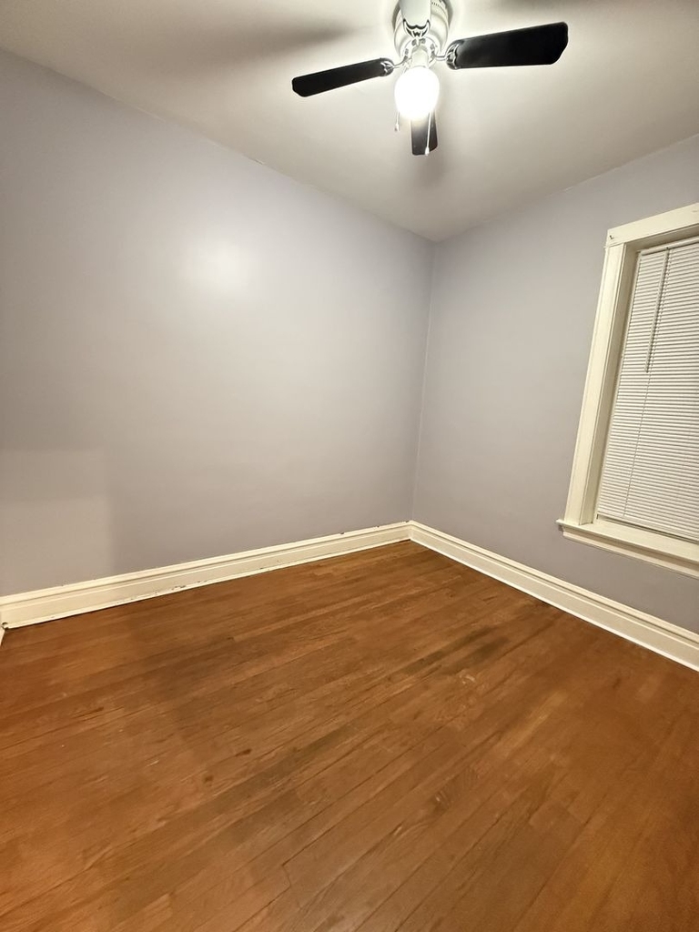7031 S Laflin Street - Photo 11