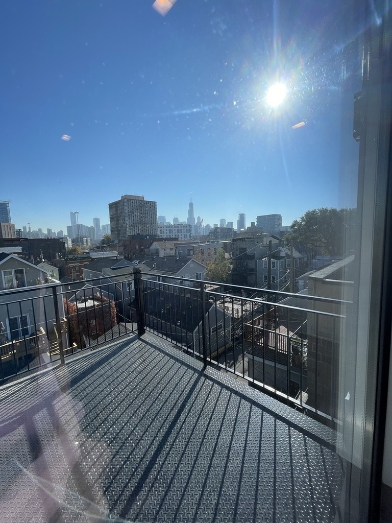 719 N Elizabeth Street - Photo 8