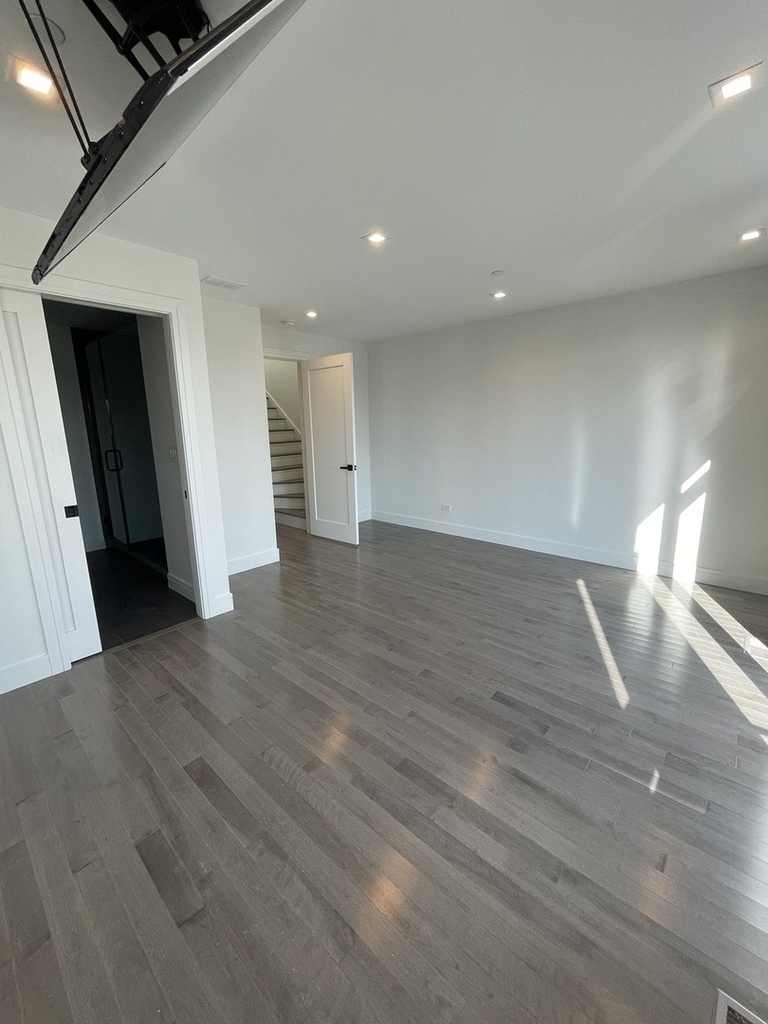 719 N Elizabeth Street - Photo 15