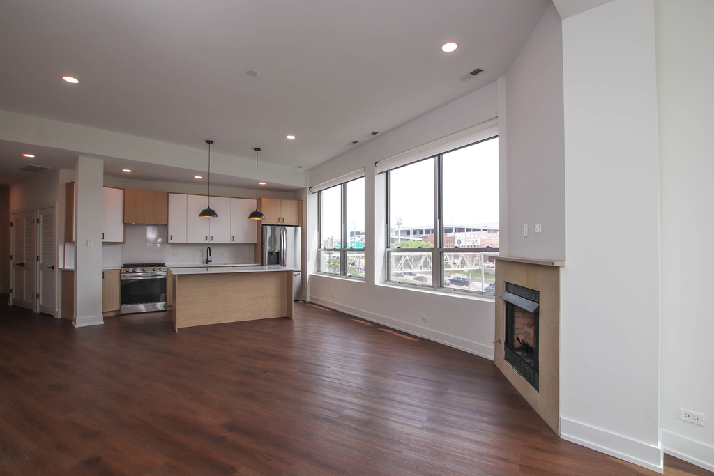 1001 N Milwaukee Avenue - Photo 7