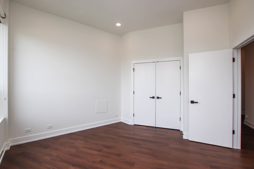 1001 N Milwaukee Avenue - Photo 15