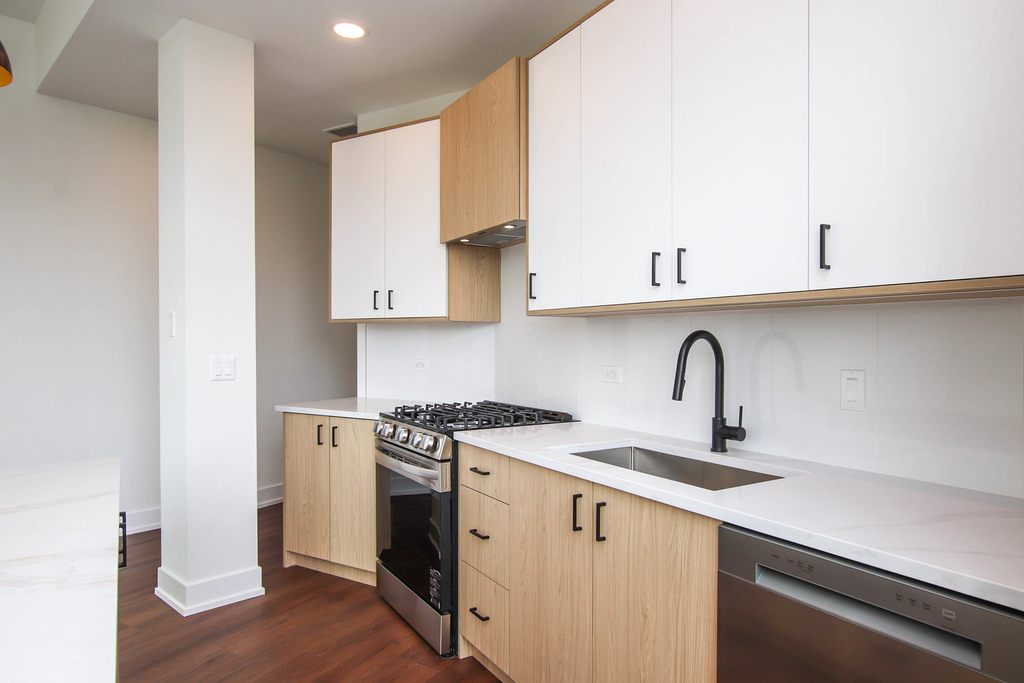 1001 N Milwaukee Avenue - Photo 5