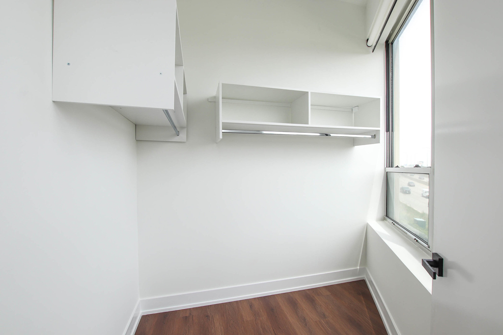 1001 N Milwaukee Avenue - Photo 11