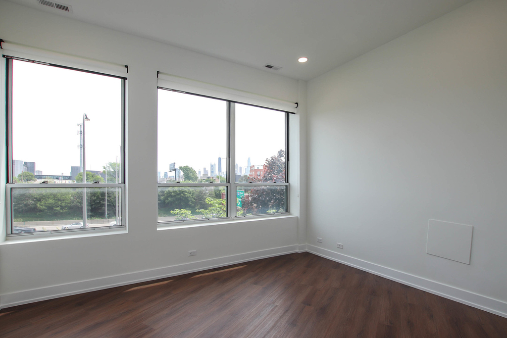 1001 N Milwaukee Avenue - Photo 14