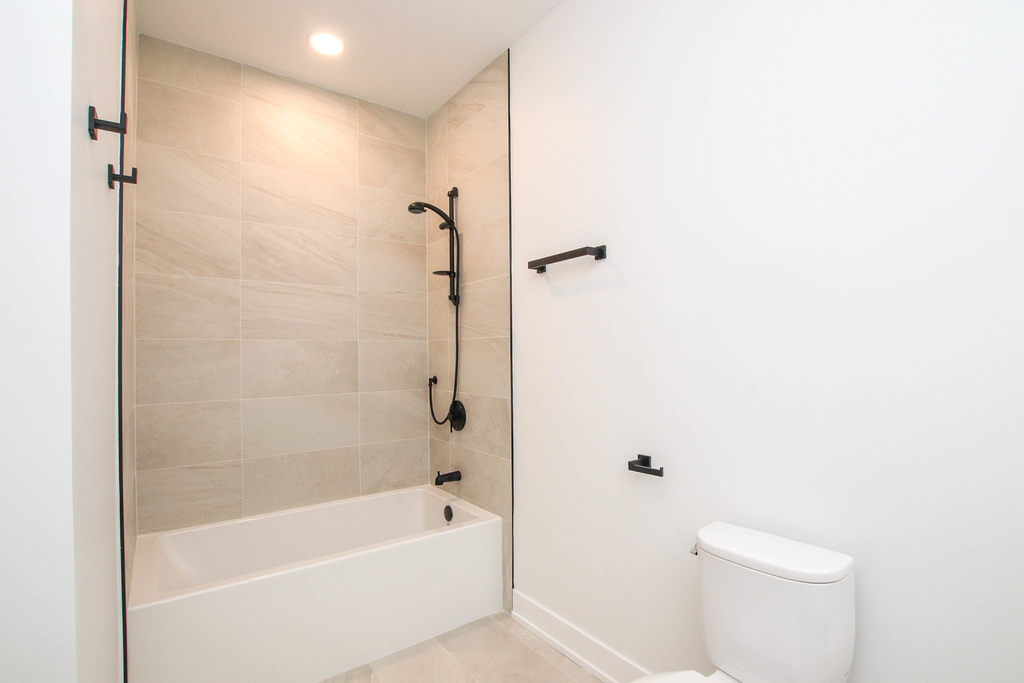 1001 N Milwaukee Avenue - Photo 13