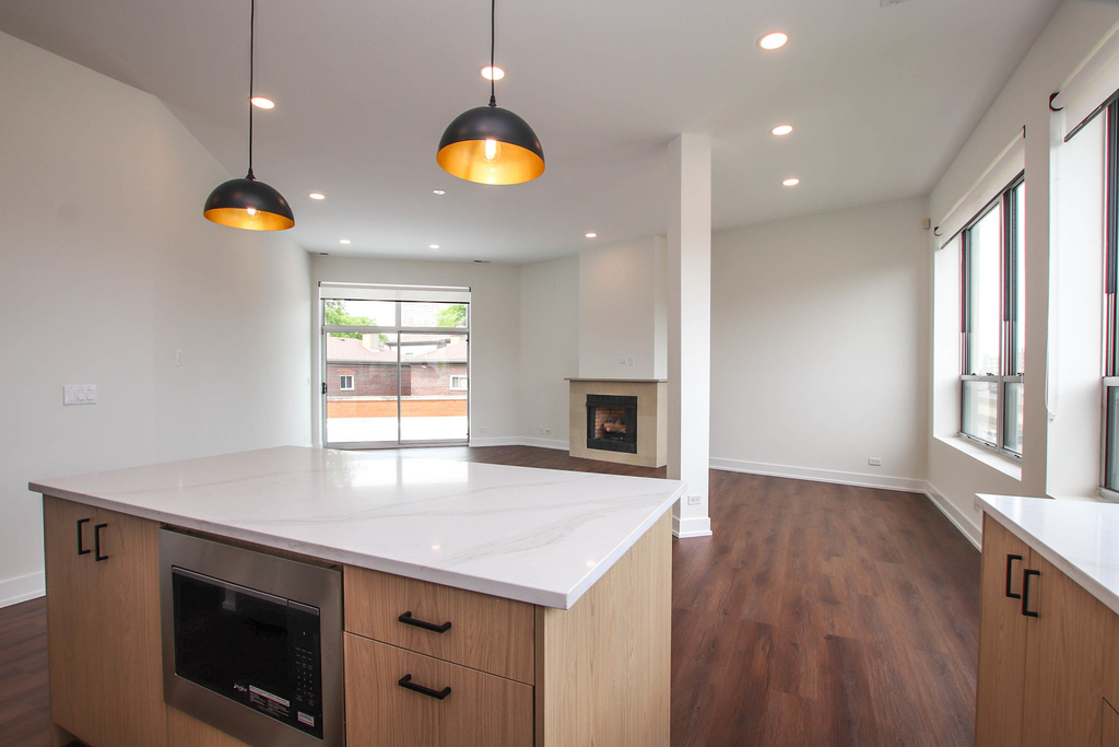 1001 N Milwaukee Avenue - Photo 5