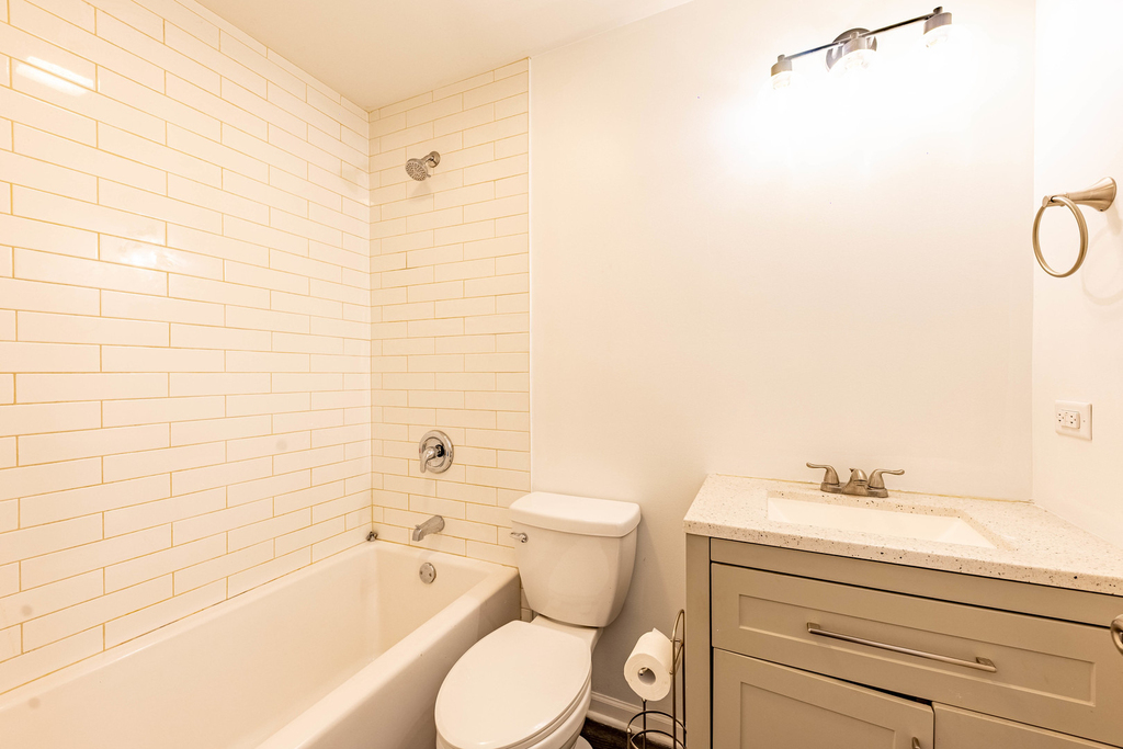 2722 Larkspur Lane - Photo 8