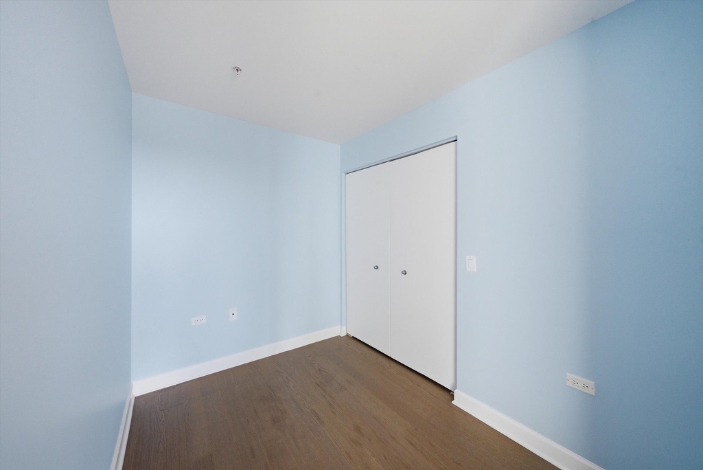 1629 S Prairie Avenue - Photo 11