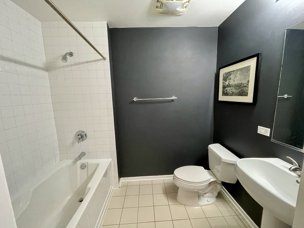 1000 W Leland Avenue - Photo 12