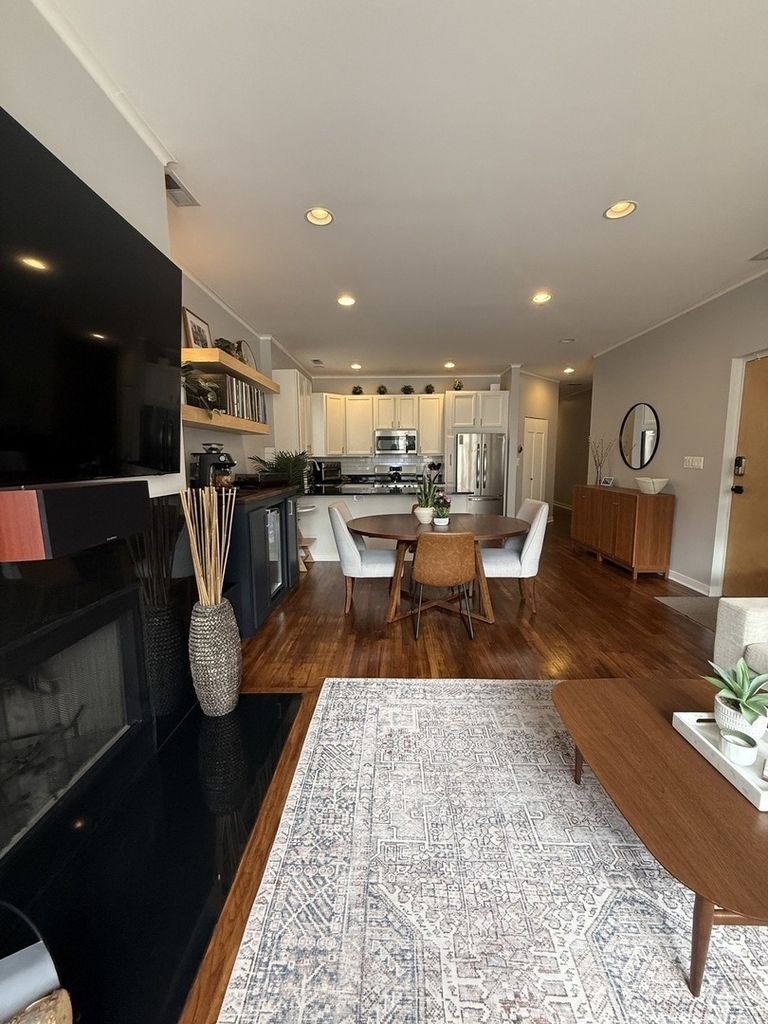 2302 W North Avenue - Photo 3