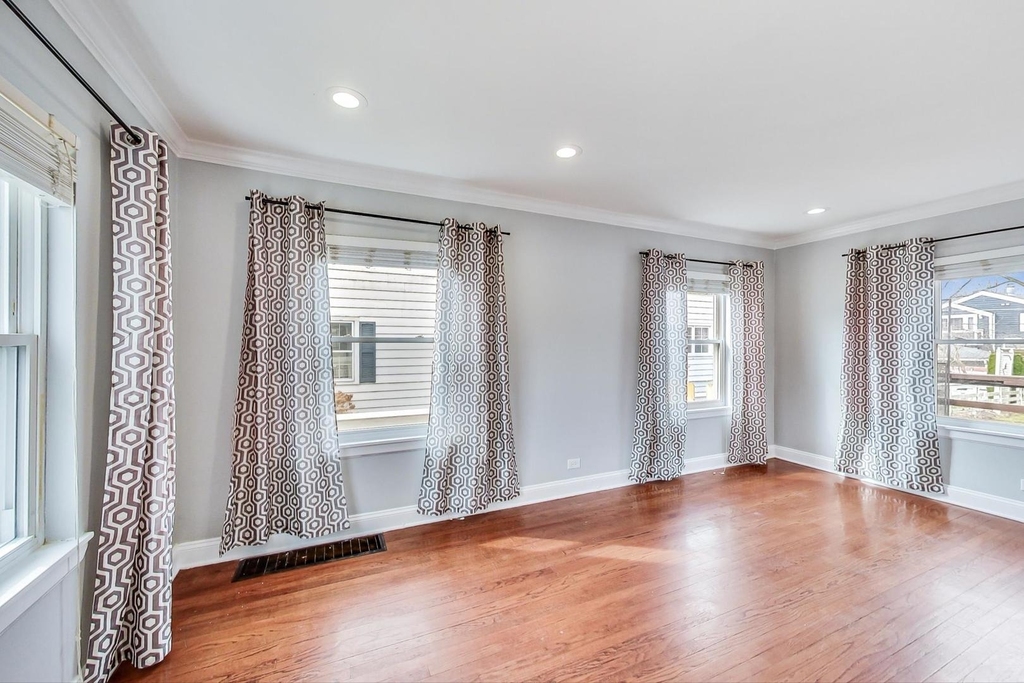 402 N Main Street - Photo 3