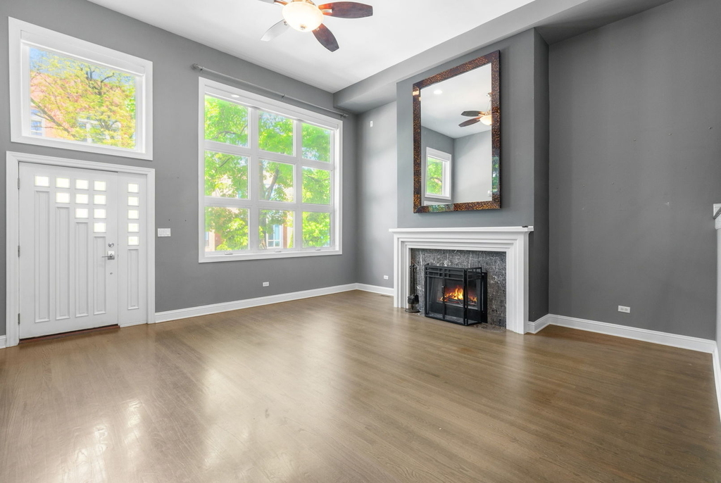1657 W Erie Street - Photo 2