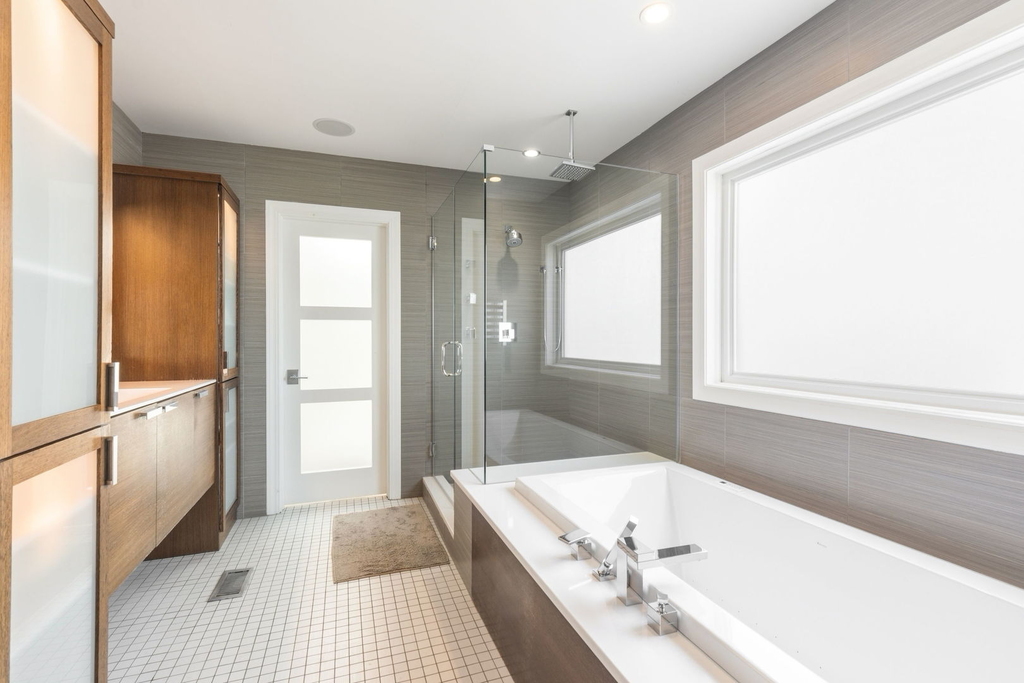 1657 W Erie Street - Photo 27