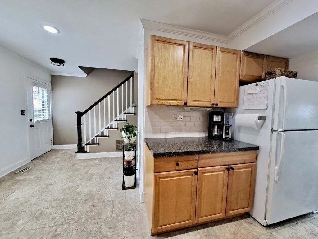 2454 Devonshire Court - Photo 1