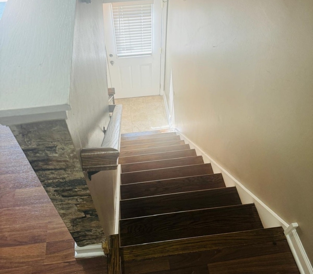 2454 Devonshire Court - Photo 7