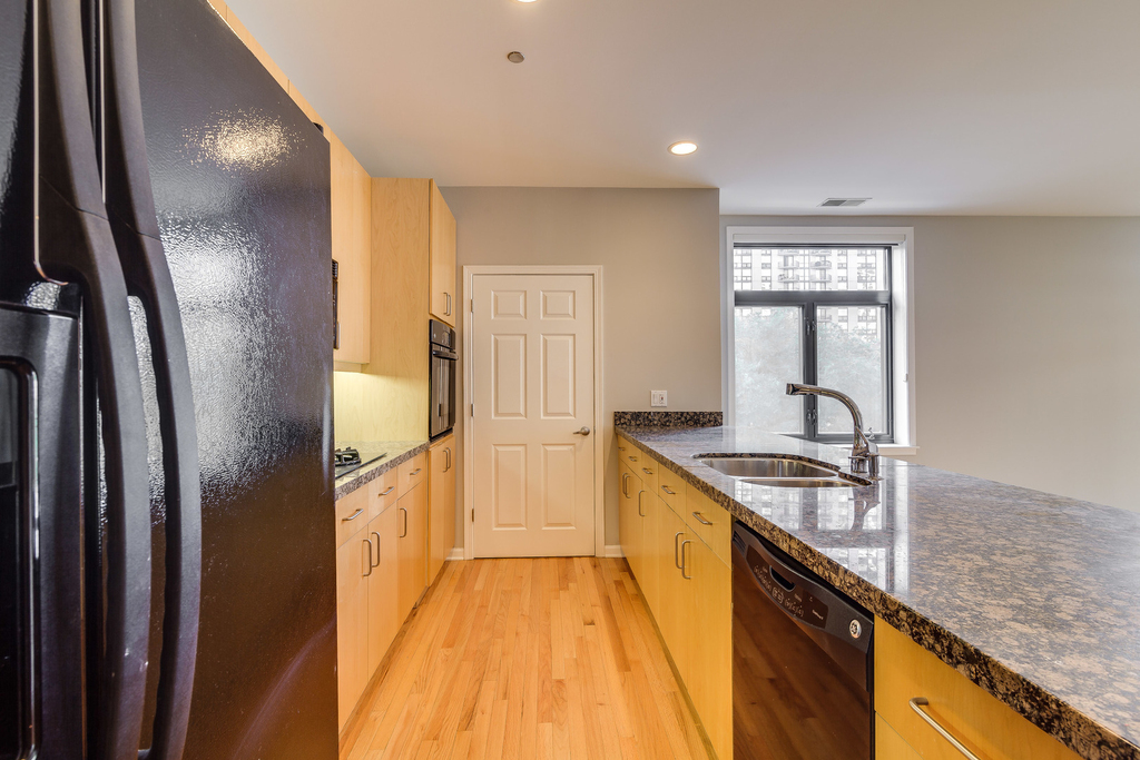 33 W Huron Street - Photo 6