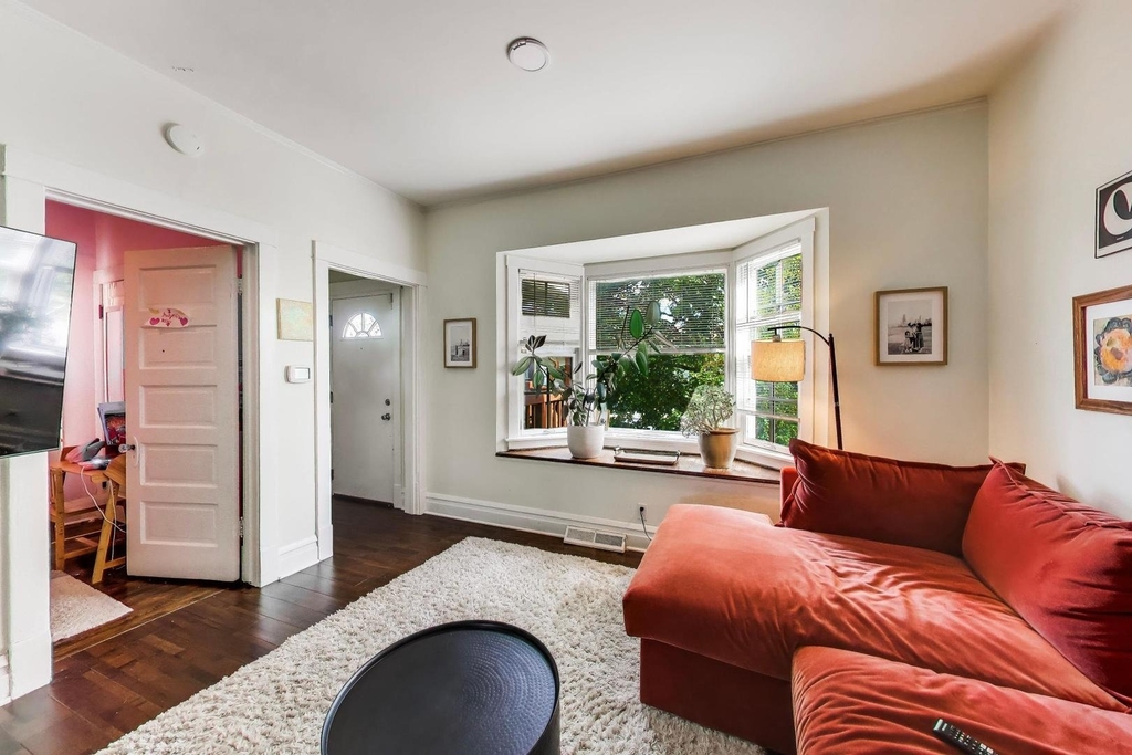 4911 W Grace Street - Photo 4