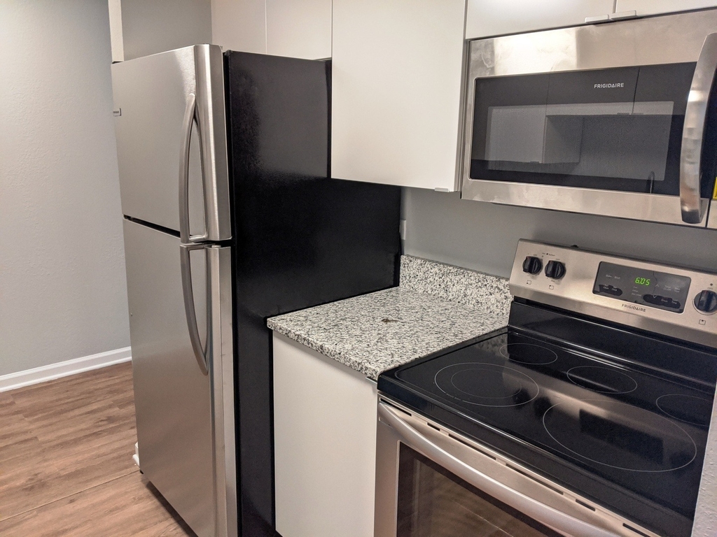 1 Renaissance Place - Photo 2