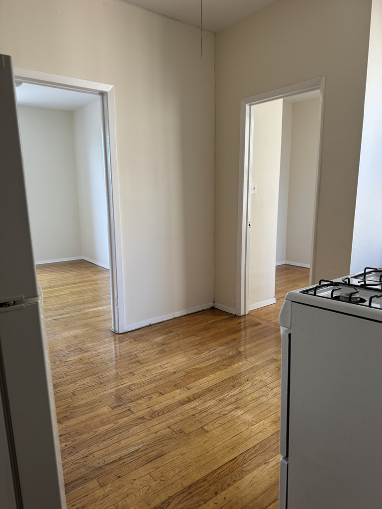 24-35 Steinway Street - Photo 10
