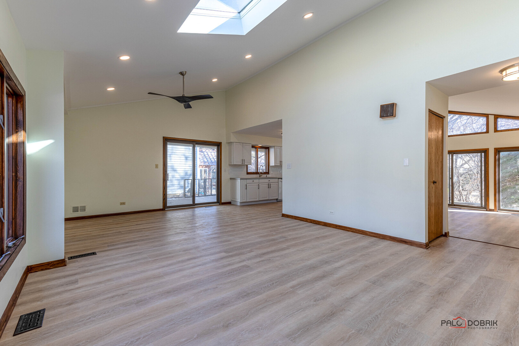 2450 Chas Drive - Photo 3