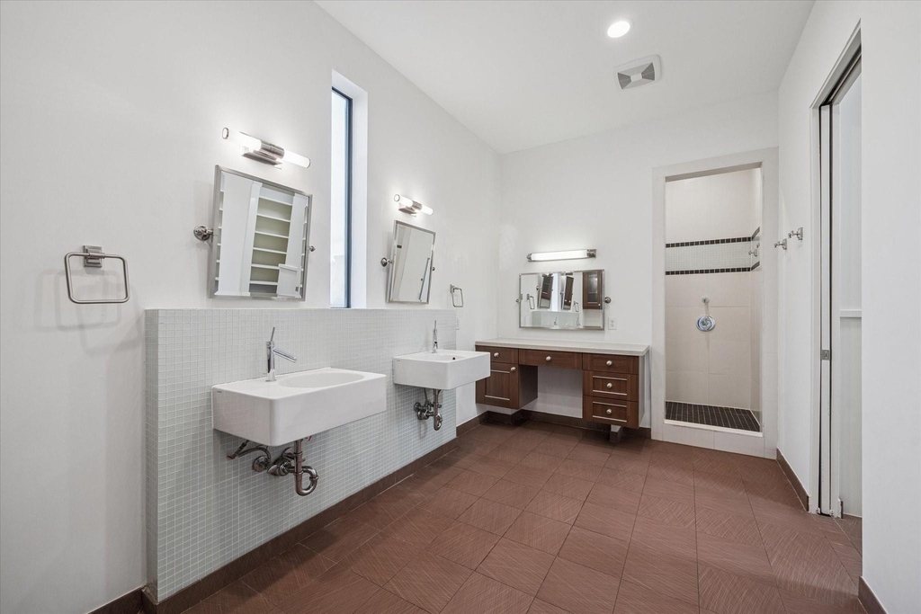 118 Tuam Street - Photo 34