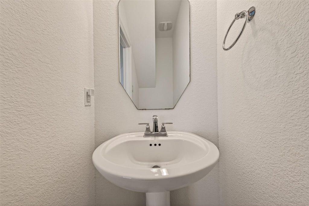 1006 Grey Dusk Court - Photo 21