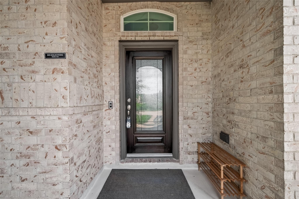 1006 Grey Dusk Court - Photo 3