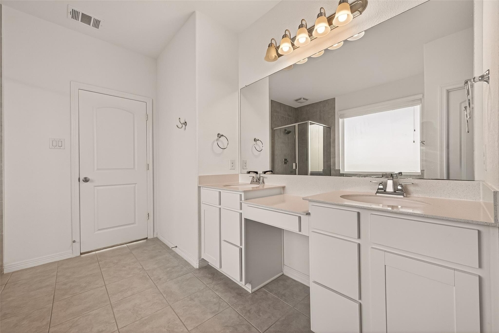 1006 Grey Dusk Court - Photo 30