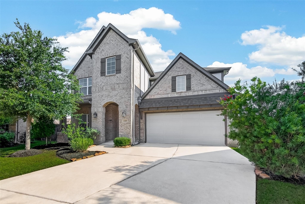 1006 Grey Dusk Court - Photo 2