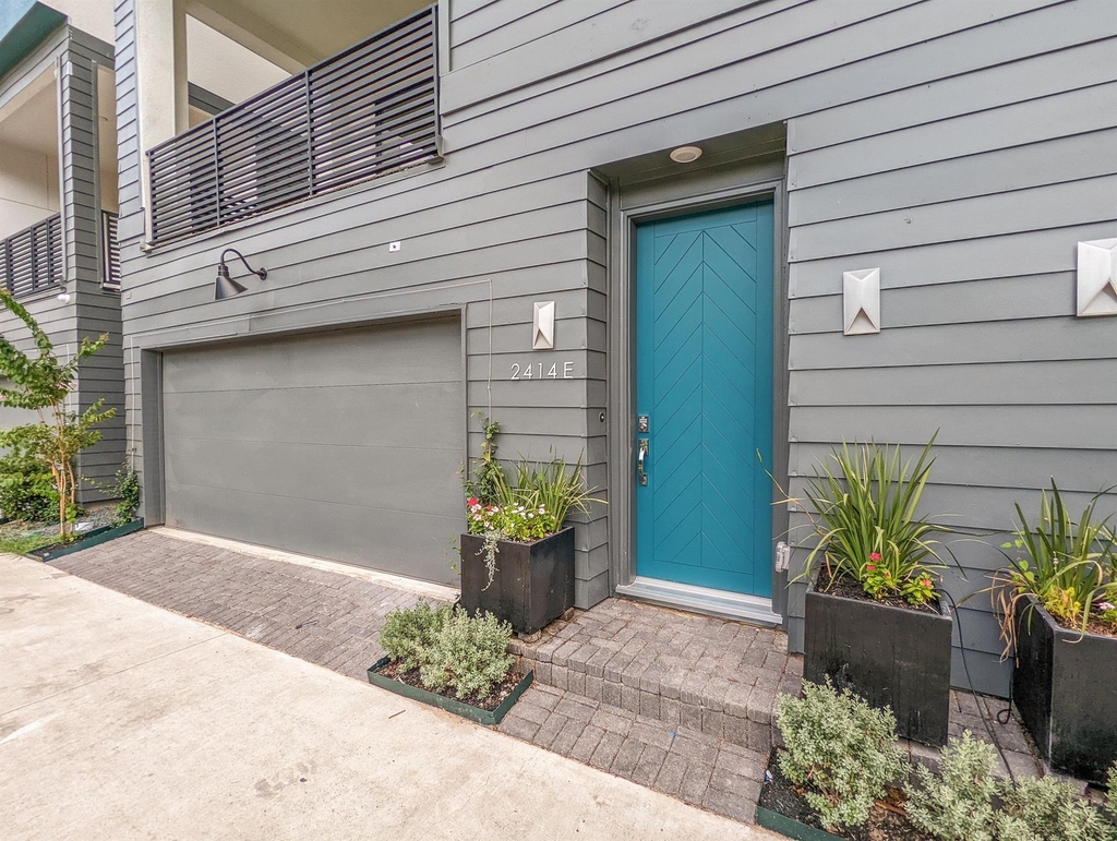 2414 Canal Street - Photo 6