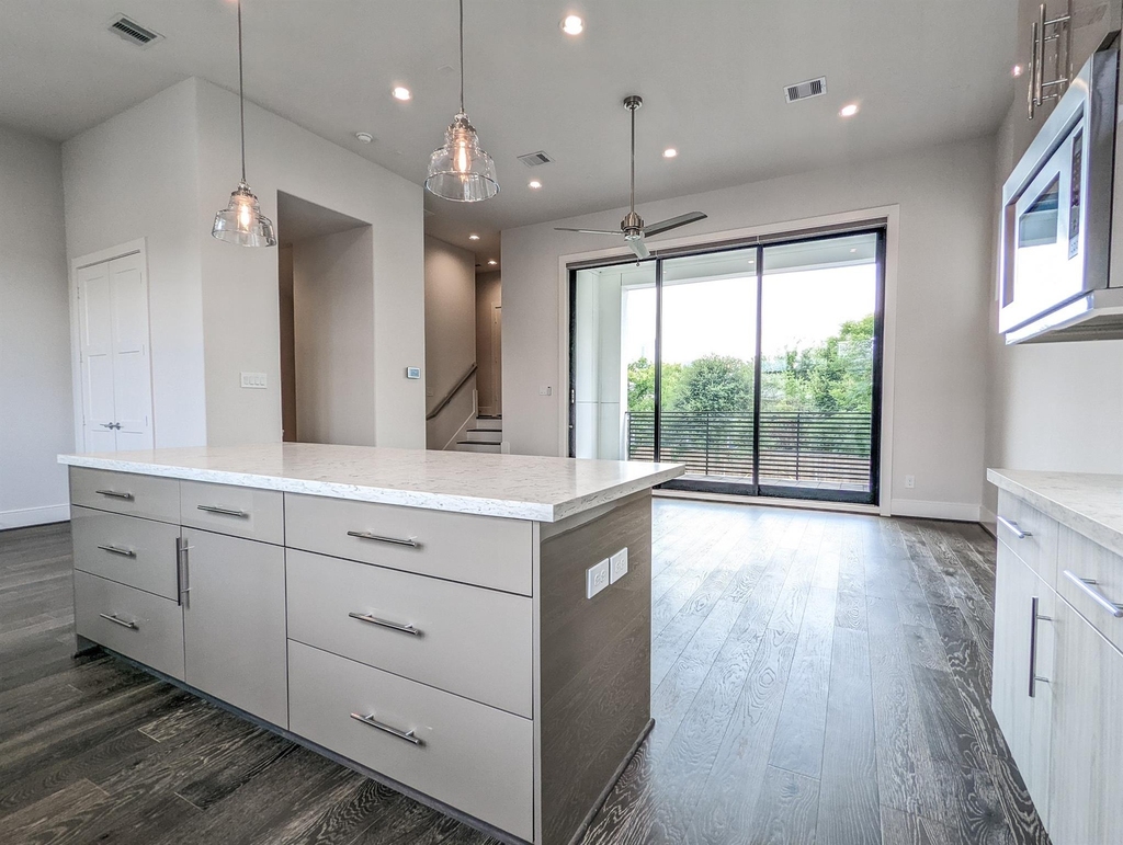 2414 Canal Street - Photo 14