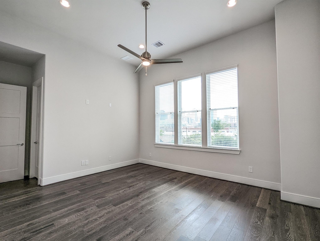 2414 Canal Street - Photo 21