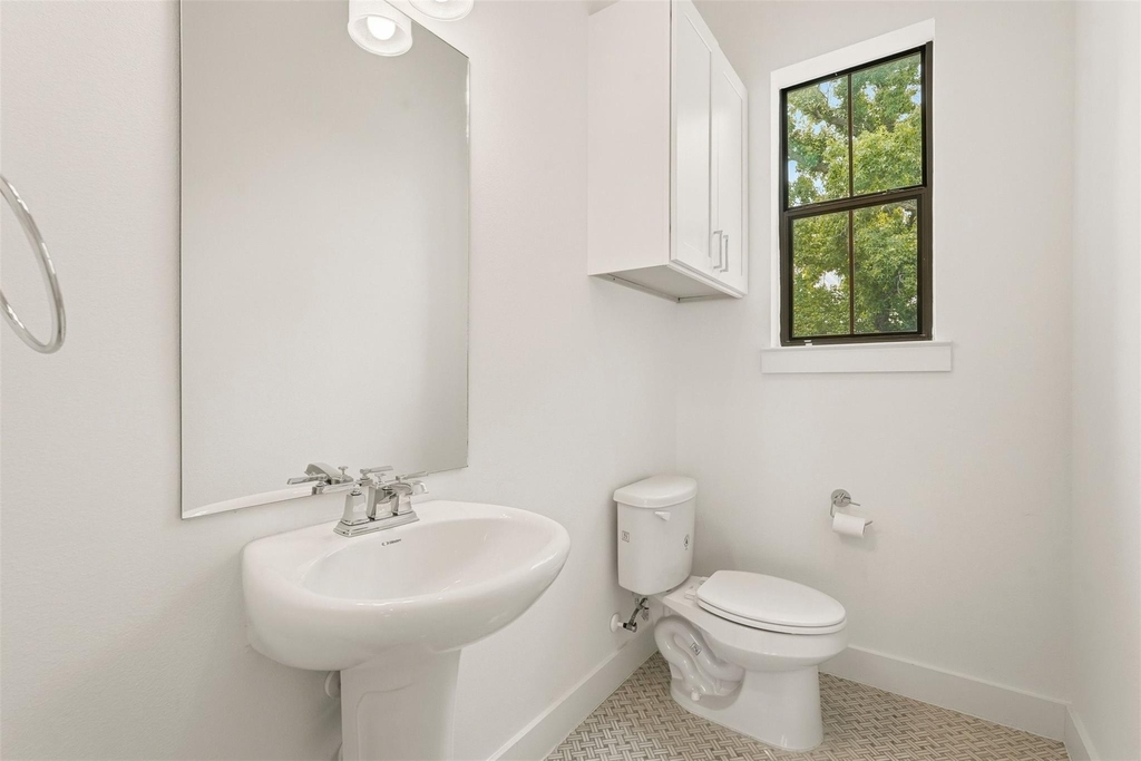 1723 W 14th Street - Photo 6
